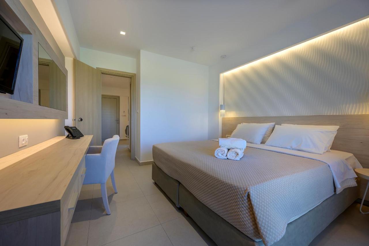 Mythos Suites Hotel Tigaki 外观 照片