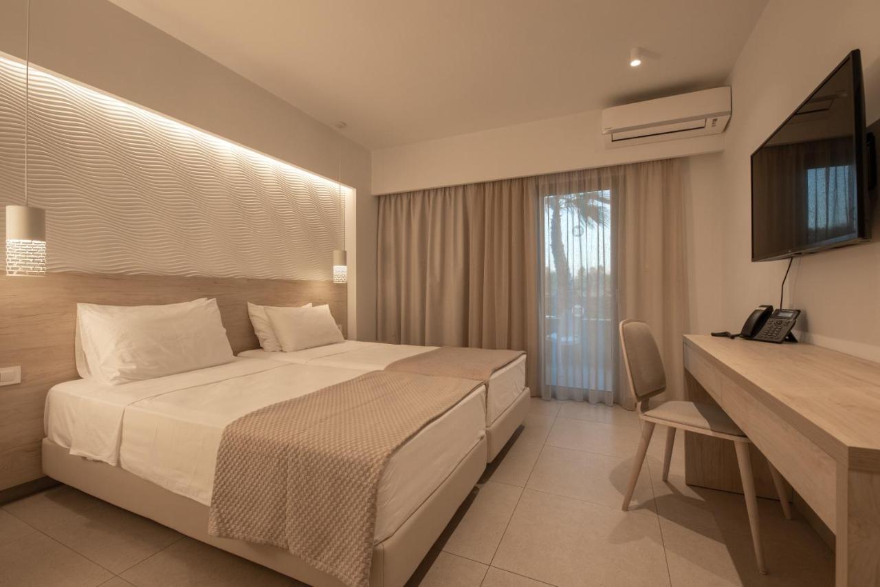 Mythos Suites Hotel Tigaki 外观 照片