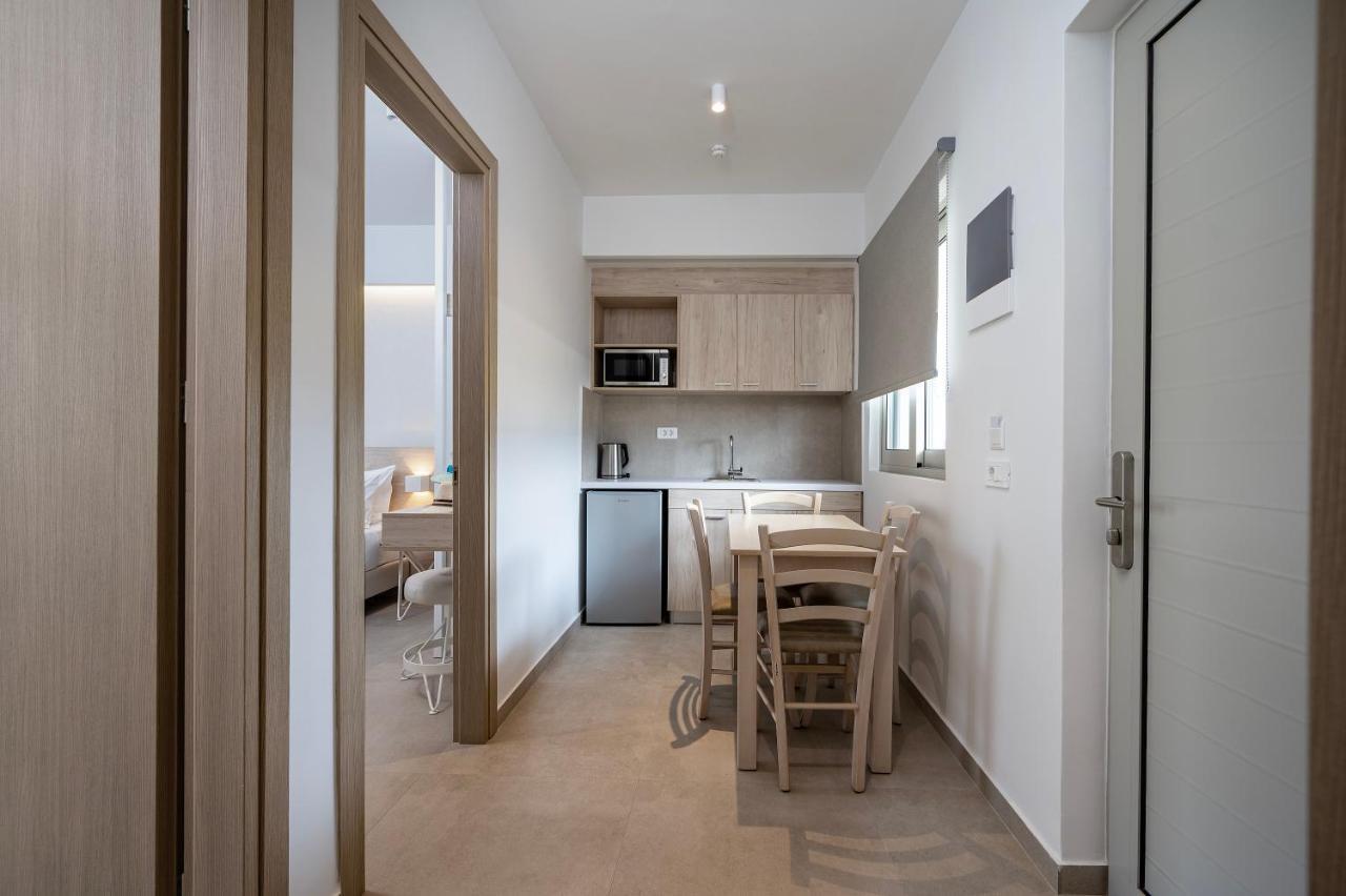 Mythos Suites Hotel Tigaki 外观 照片