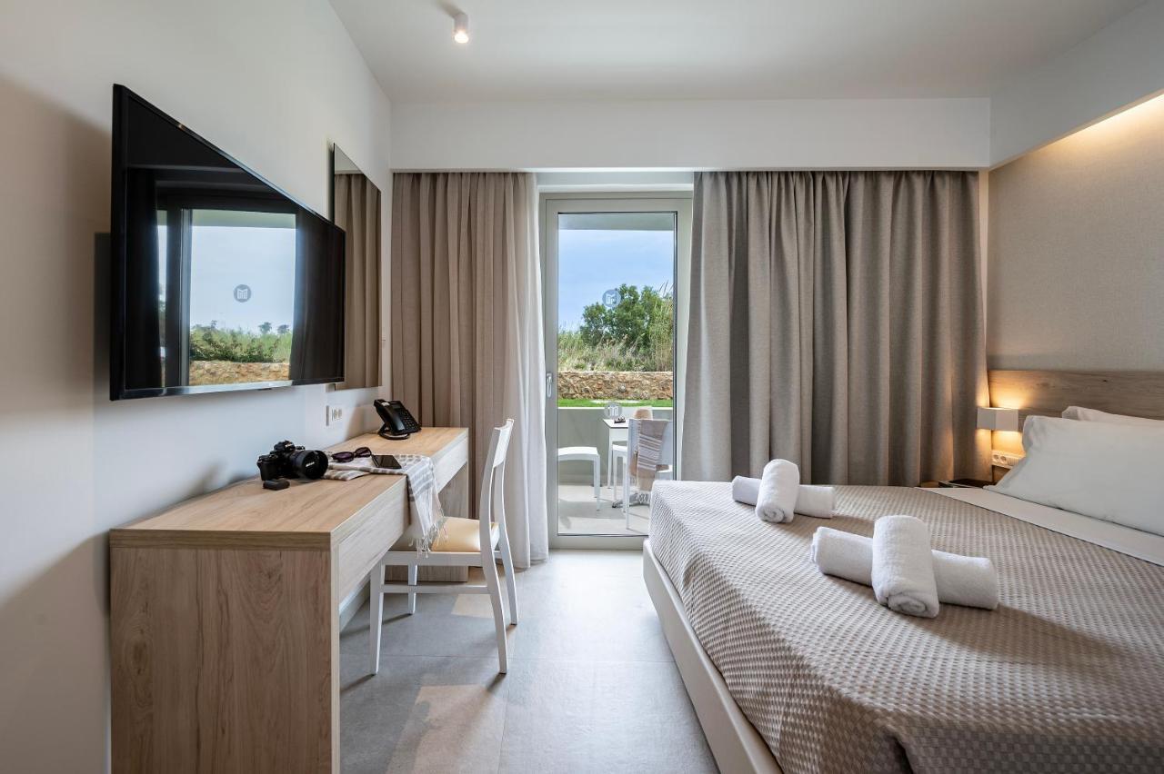 Mythos Suites Hotel Tigaki 外观 照片