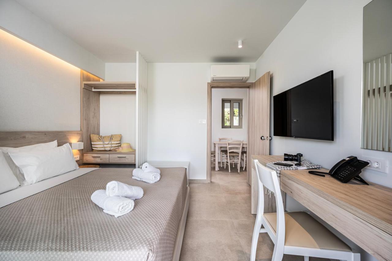 Mythos Suites Hotel Tigaki 外观 照片